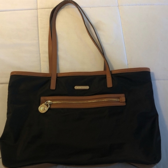 💖Michael Kors👜 Kempton Nylon large Tote bag - Picture 3 of 8